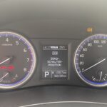 Auto-Tachometer und Warnleuchten bei 50.158 km, Zündschalter-Position angezeigt, Fahrt auf 109,7 km geplant.